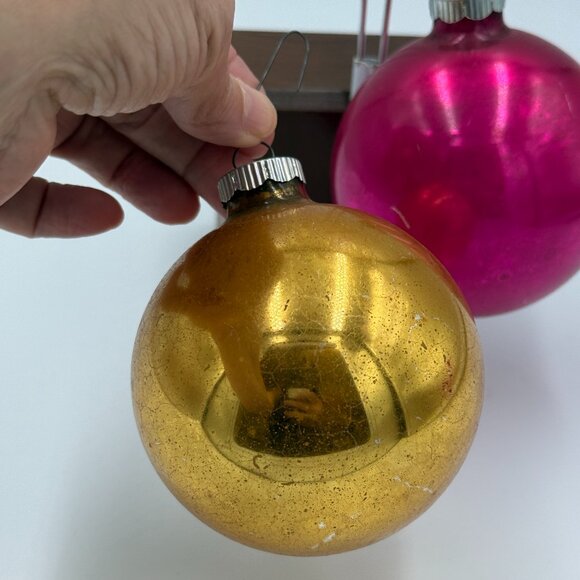 2 Vintage Shiny Brite Glass Christmas Ornaments Red and Gold 3" - Picture 7 of 16